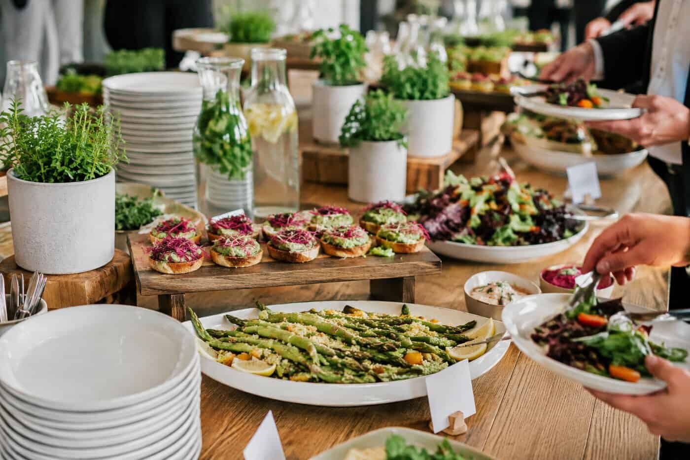 Catering sostenibile per un evento aziendale a Milano